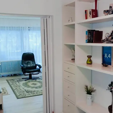 Alb-rosa Apartment